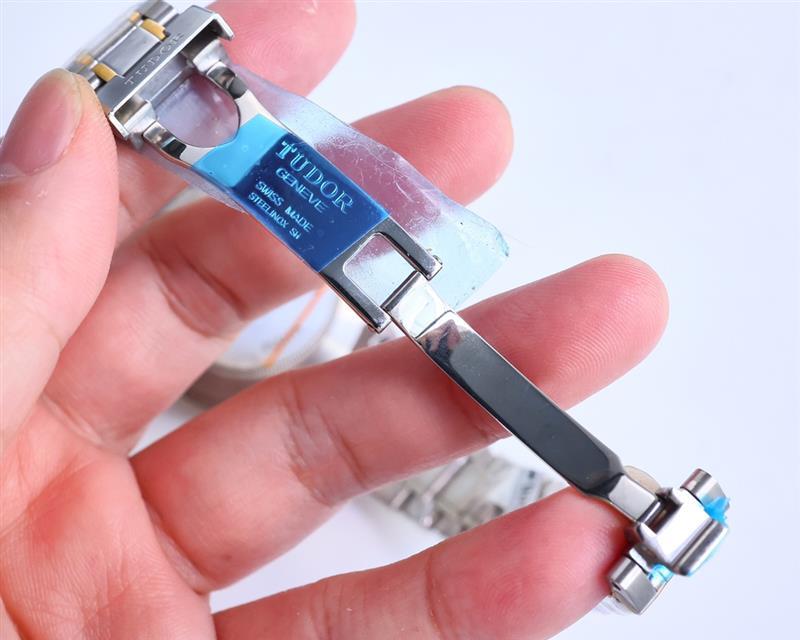 202459153918499 1100